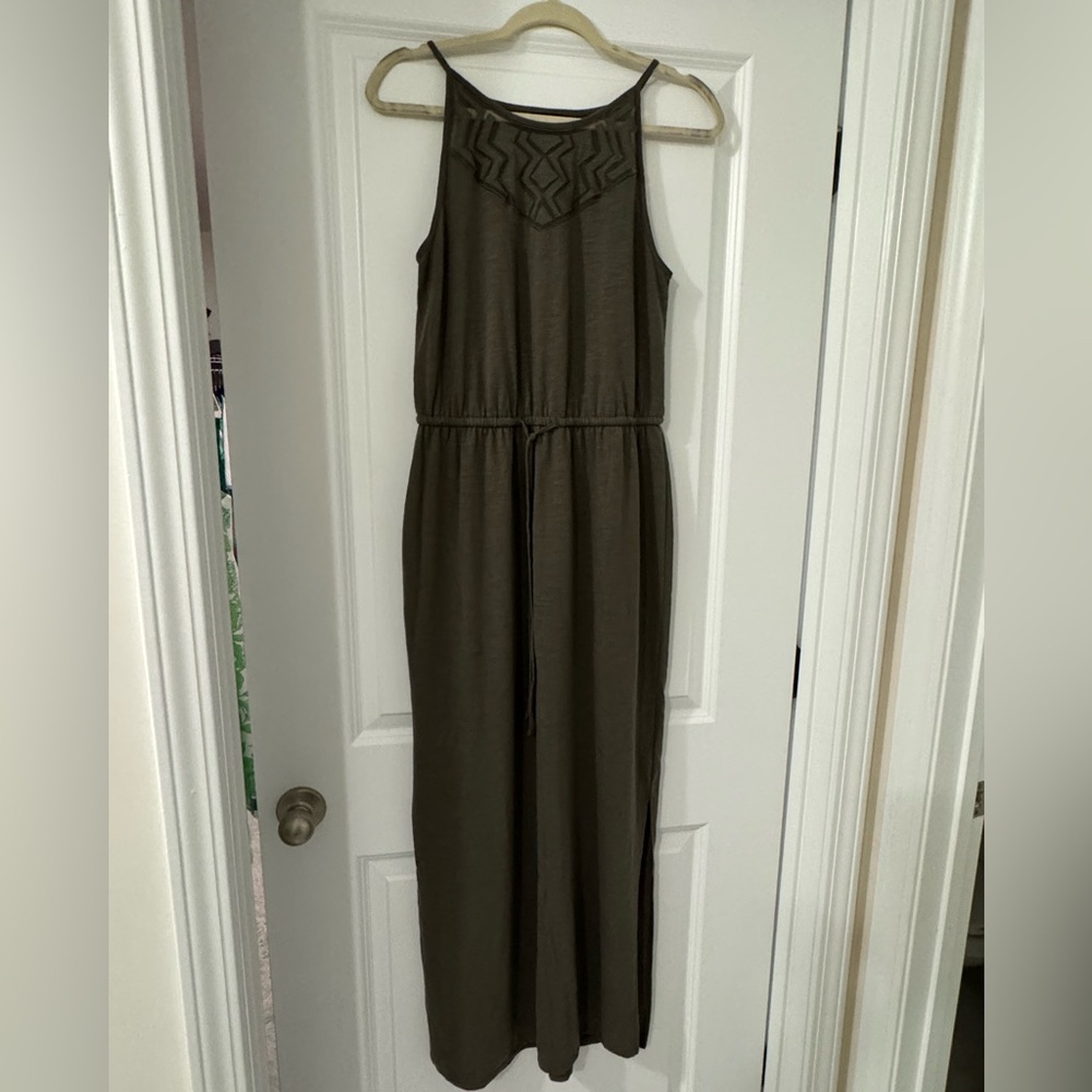 Sleeveless Olive Maxi Dress